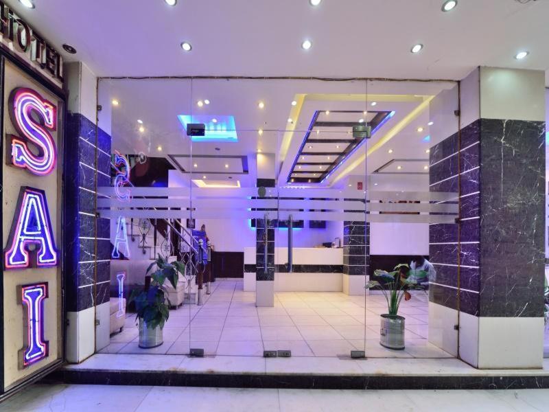 Hotel Sai International Yeni Delhi Dış mekan fotoğraf