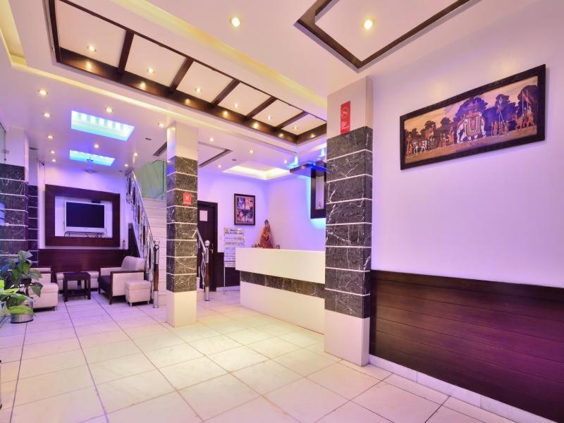 Hotel Sai International Yeni Delhi Dış mekan fotoğraf