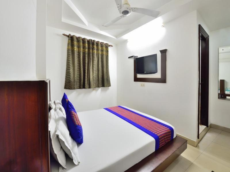 Hotel Sai International Yeni Delhi Dış mekan fotoğraf