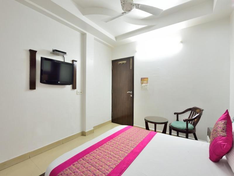 Hotel Sai International Yeni Delhi Dış mekan fotoğraf