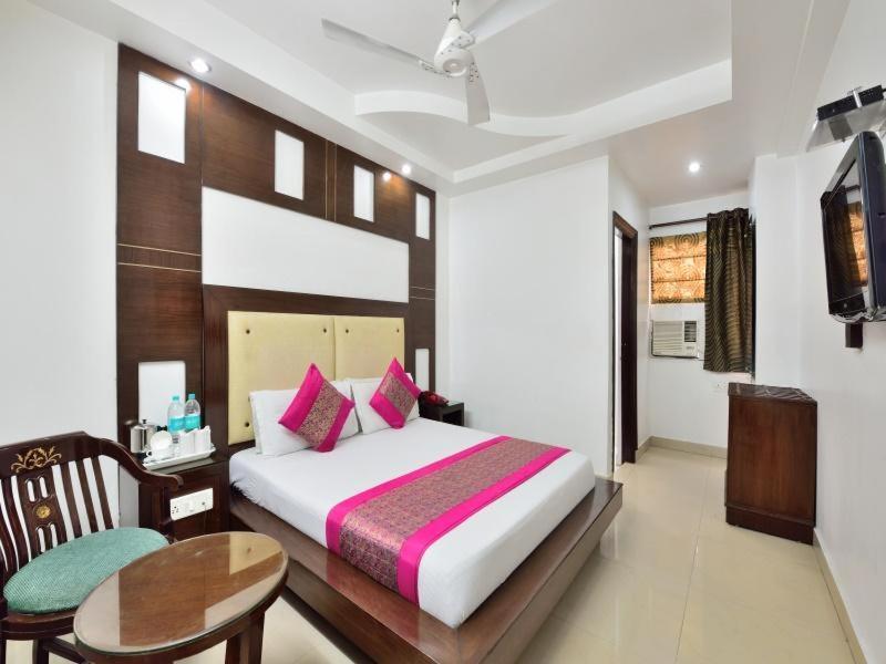 Hotel Sai International Yeni Delhi Dış mekan fotoğraf