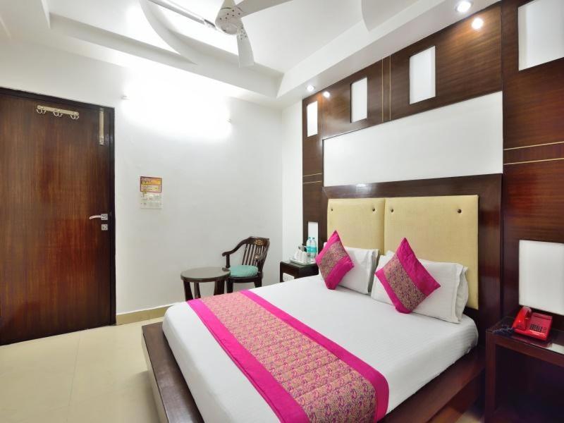 Hotel Sai International Yeni Delhi Dış mekan fotoğraf