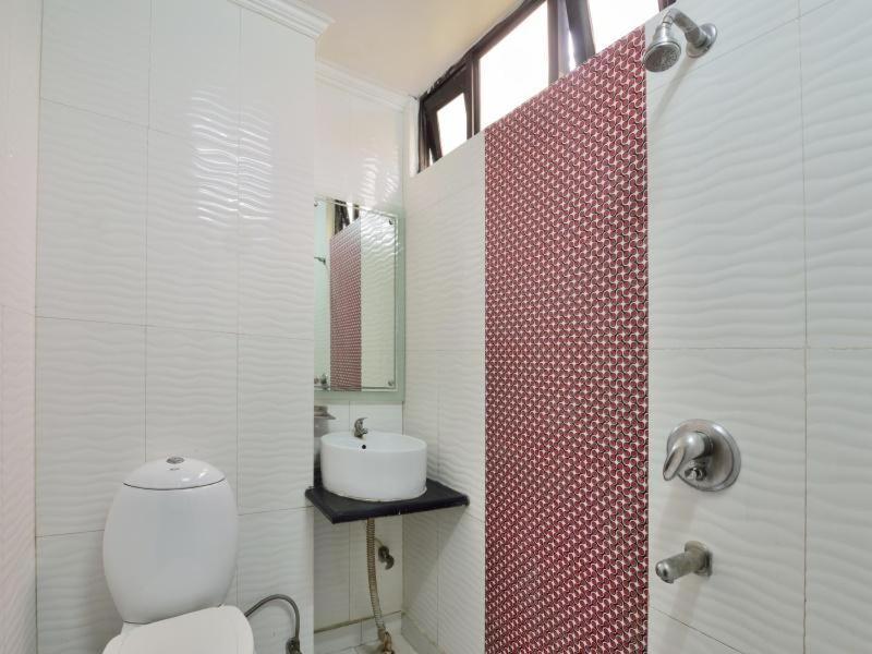 Hotel Sai International Yeni Delhi Oda fotoğraf